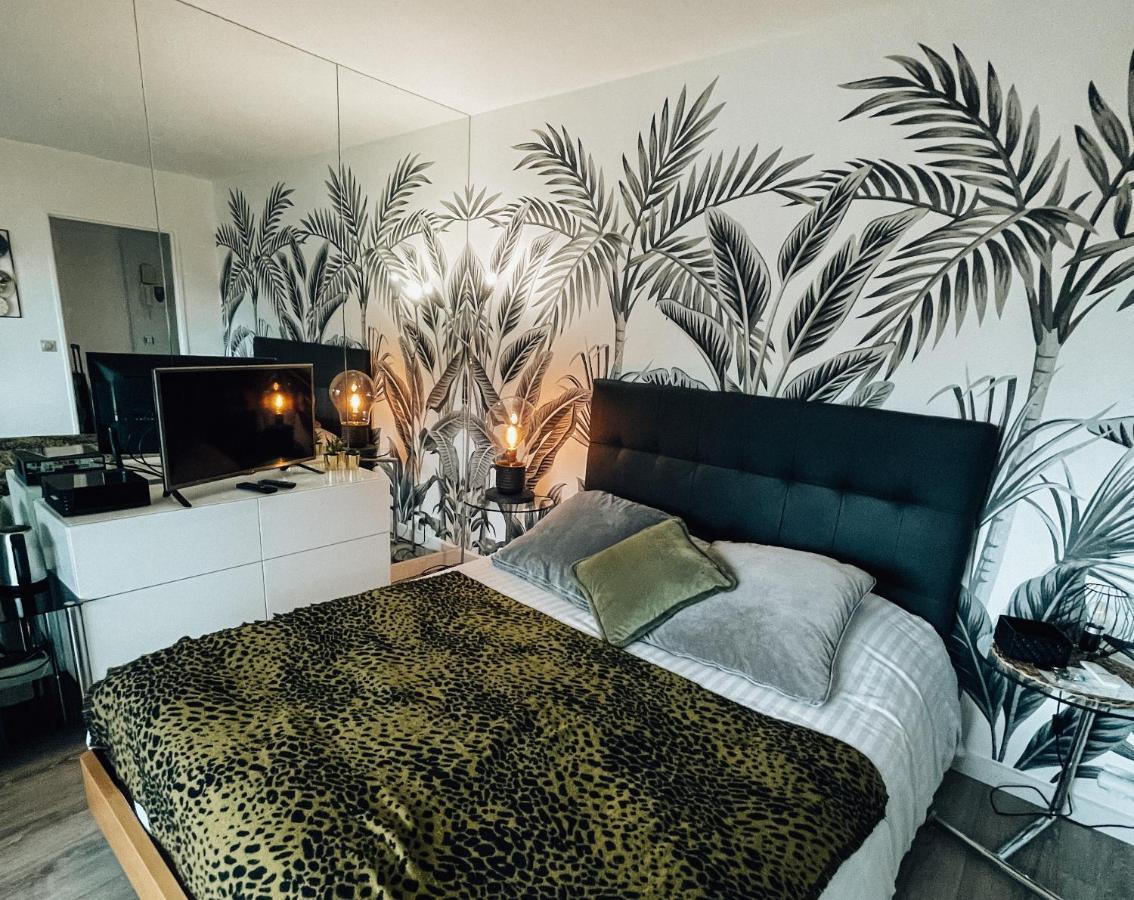 Beautiful Modern Fully Furnished Apartment