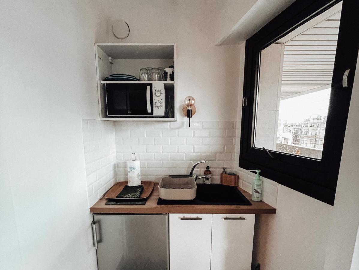 Beautiful Modern Fully Furnished Apartment