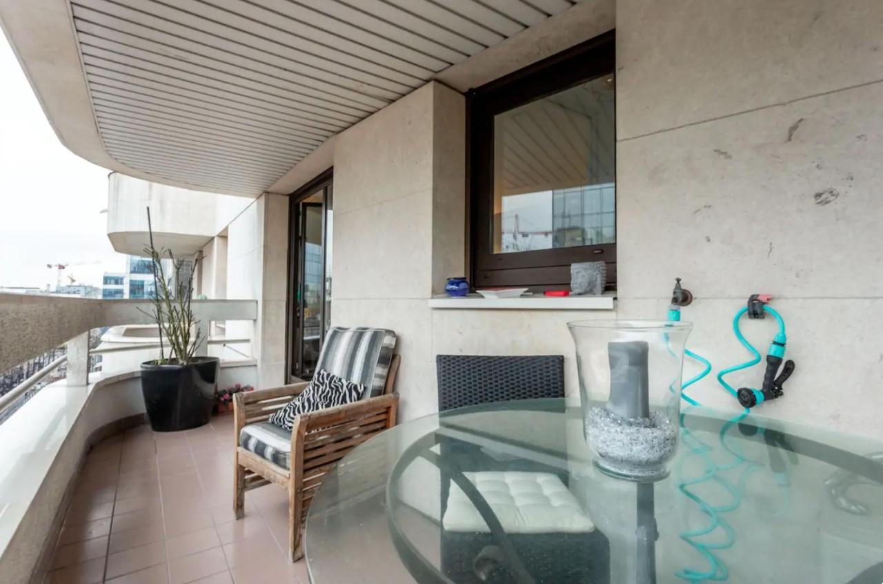 Beautiful Modern Fully Furnished Apartment